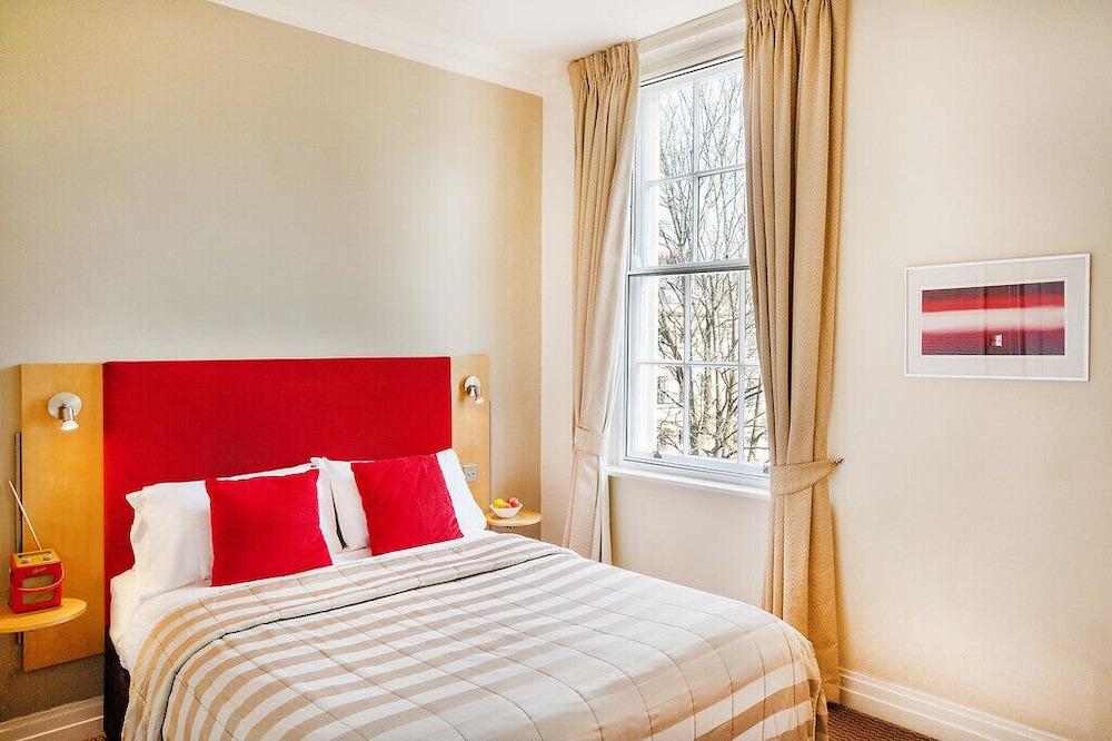 Hotel The Berkeley Square 4*